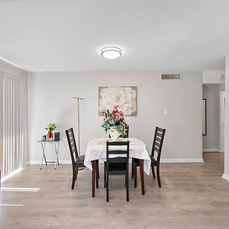 Cozy, Dedicated Workspace, Fast Wi-Fi Apartment Houston Exterior foto