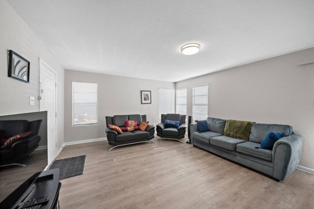 Cozy, Dedicated Workspace, Fast Wi-Fi Apartment Houston Exterior foto